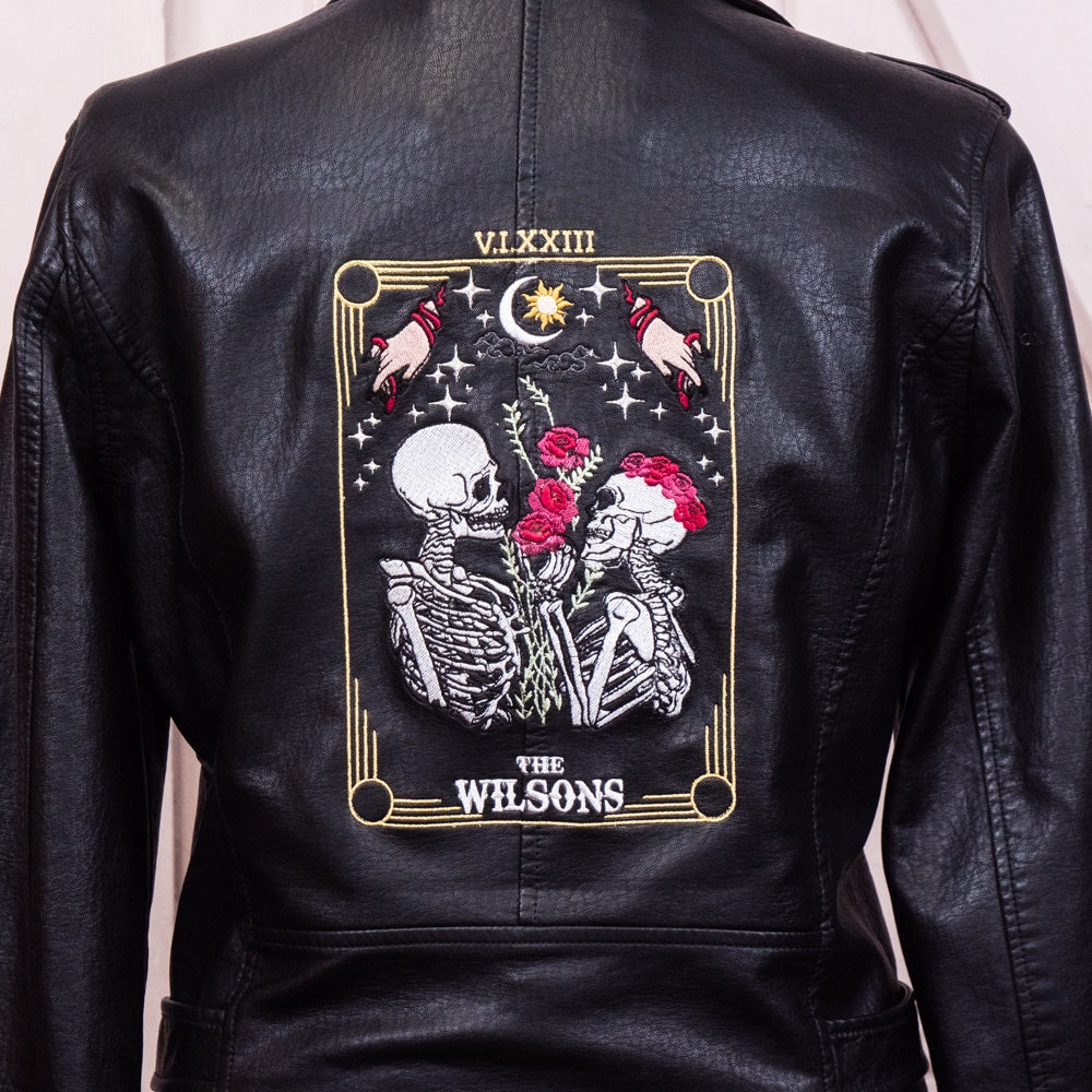 Bridal jacket with Tarot Card charm – The Lovers in black leather, perfect for a mystical wedding celebration